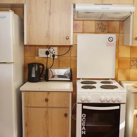 Two Bedroom Whit Sea View شقة *